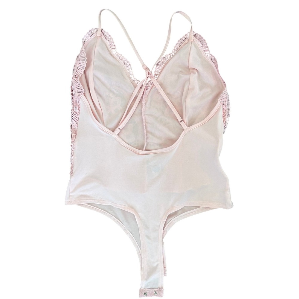 Rue 21 Lace Bodysuit Medium Pink Good‎ Strappy Back Floral Coquette Snaps - Picture 3 of 4